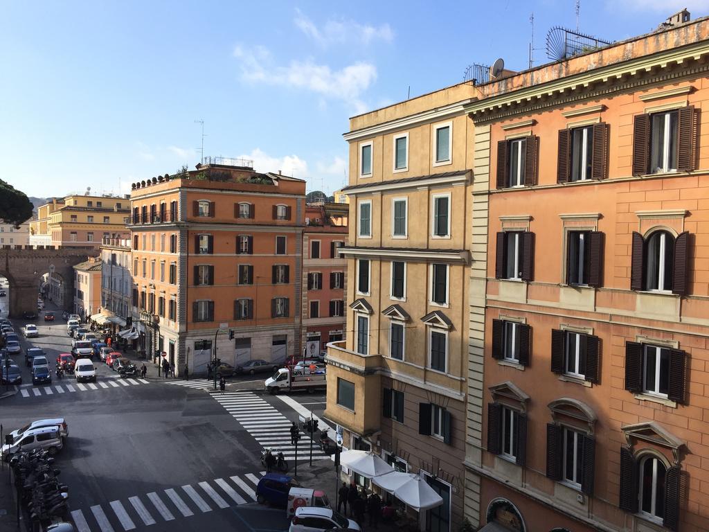 St. Peter House * Roma